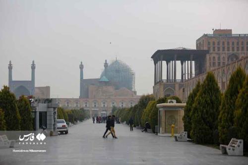 هوای اصفهان روی مدار قرمز